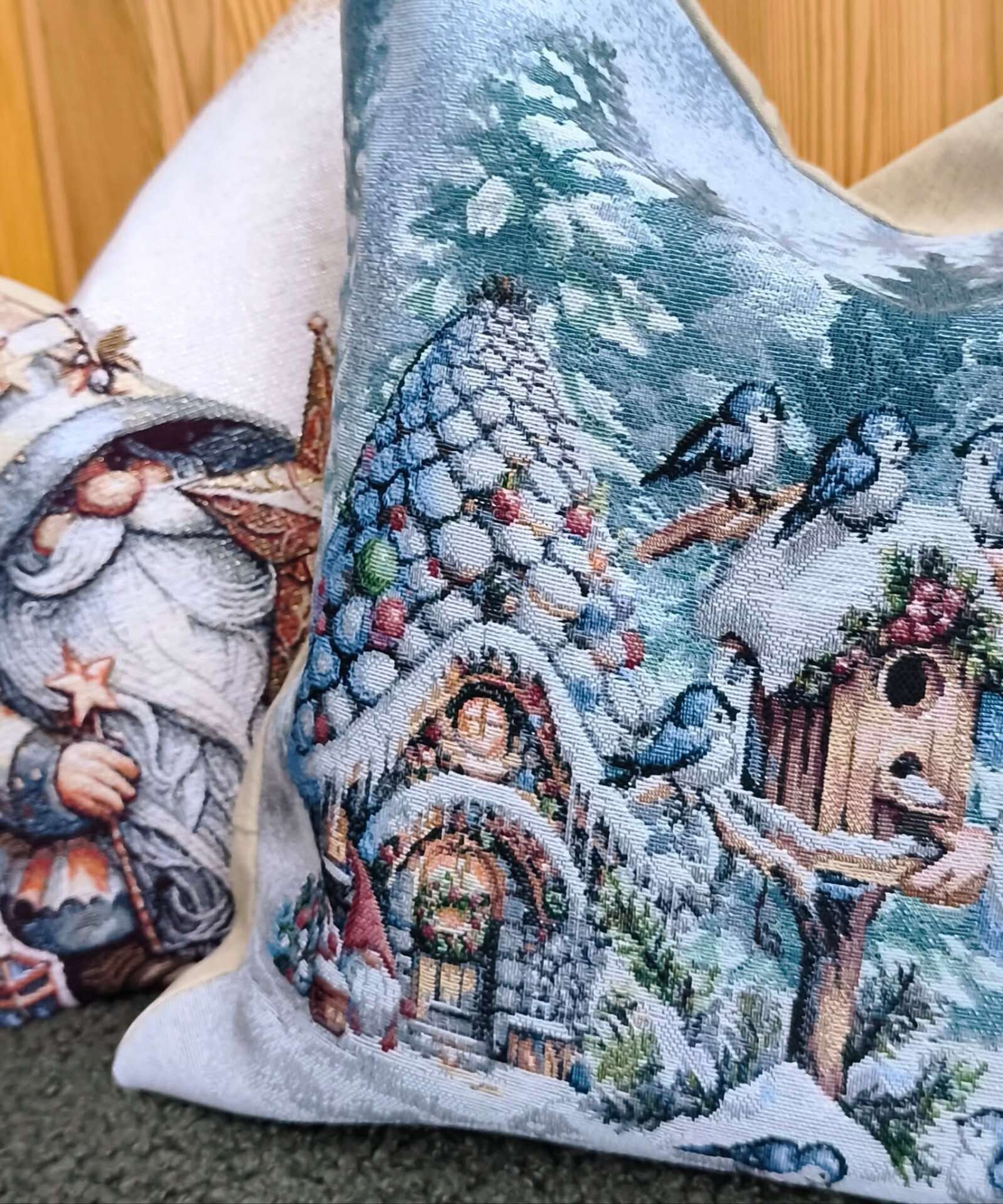 A karácsony, amely visszahív: a vintage gobelin párnahuzatok meghitt világa